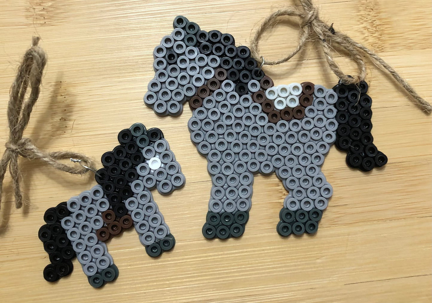 Horse With Baby Horse Ornament Set Grey