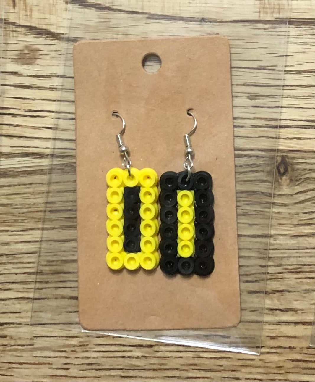 Sports Fan Earrings Black Yellow Iowa Hawkeyes
