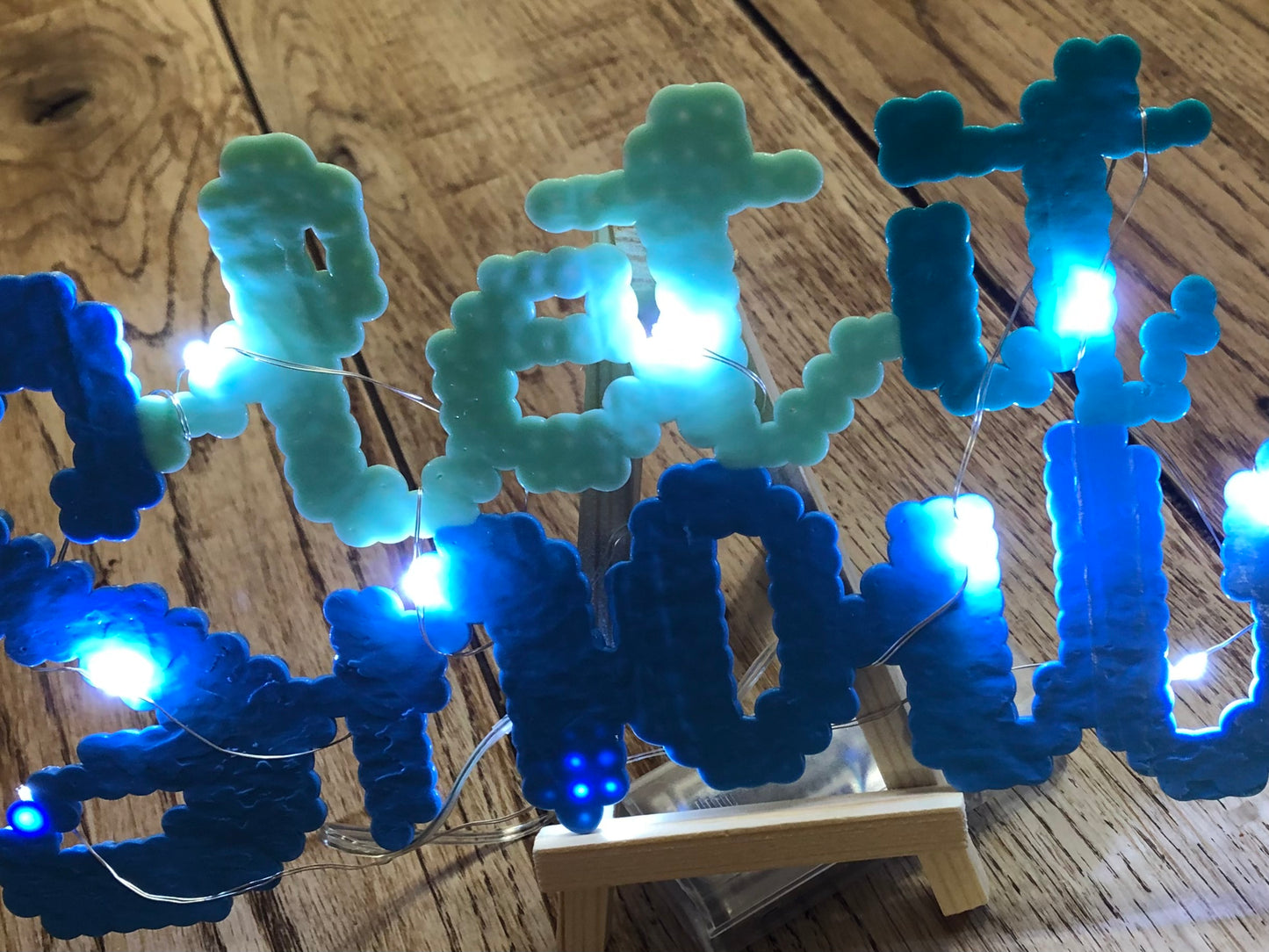 Light-up “Let it Snow” With Fairy Lights and Stand